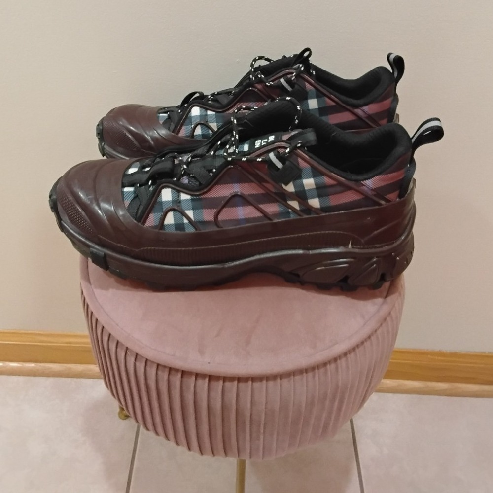 Burberry Men's Check Low Top Lace-Up Dress Shoes Dark PURPLE - Pre-Owned
